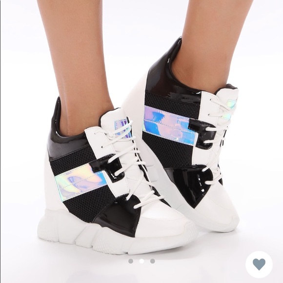 Lilith sneakers - Picture 1 of 3